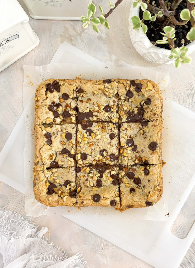 Walnut Chocolate Chip Blondies