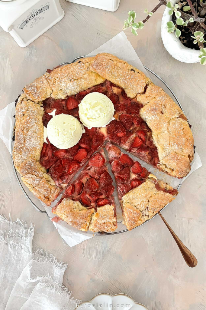 berry cheesecake galette