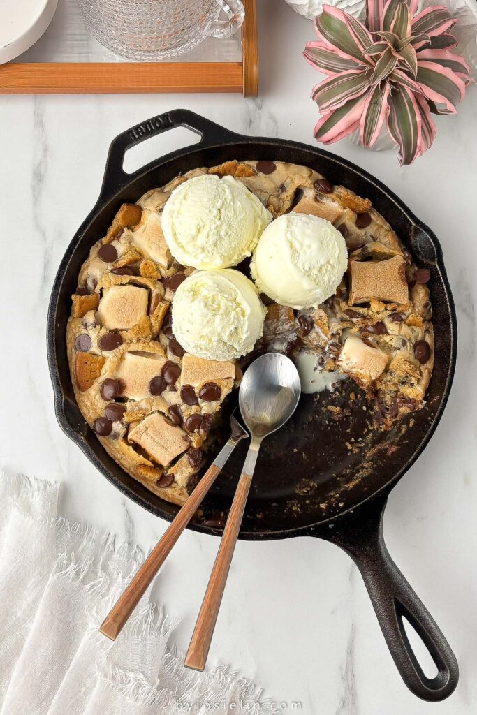 S'mores Cookie Skillet