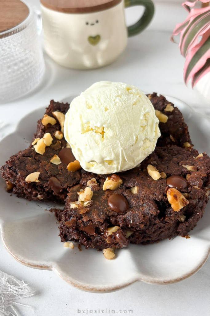 Chocolate Walnut Cookie Skillet