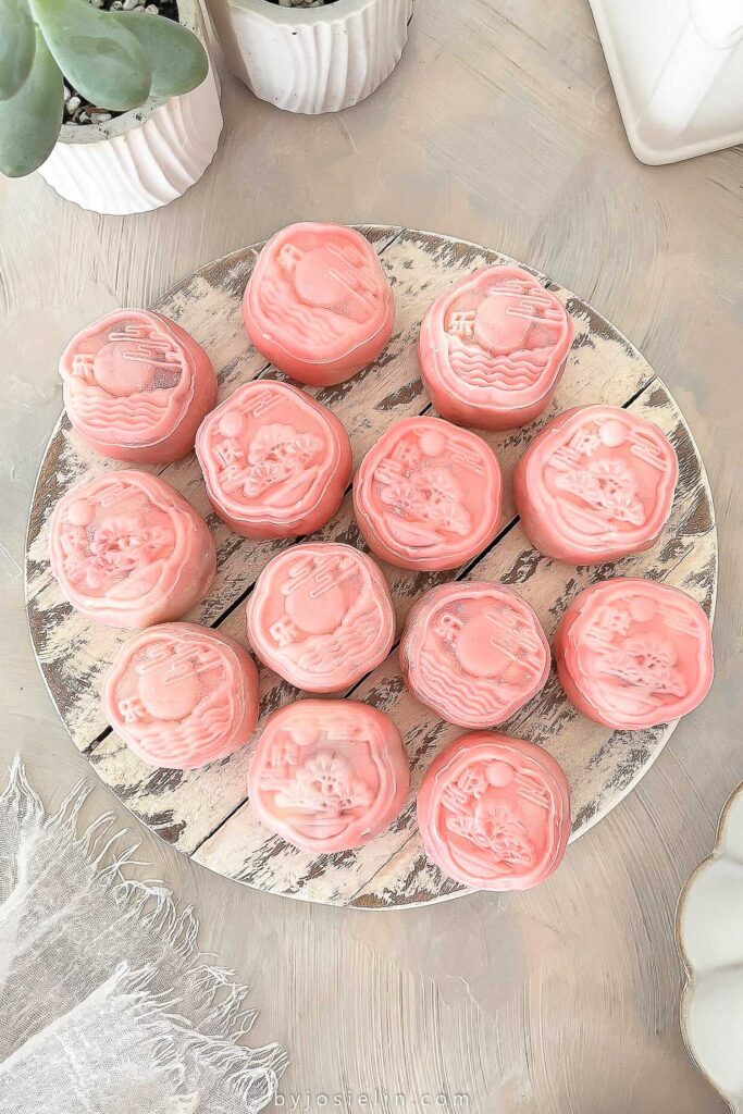 Strawberry Cheesecake Snow Mooncakes