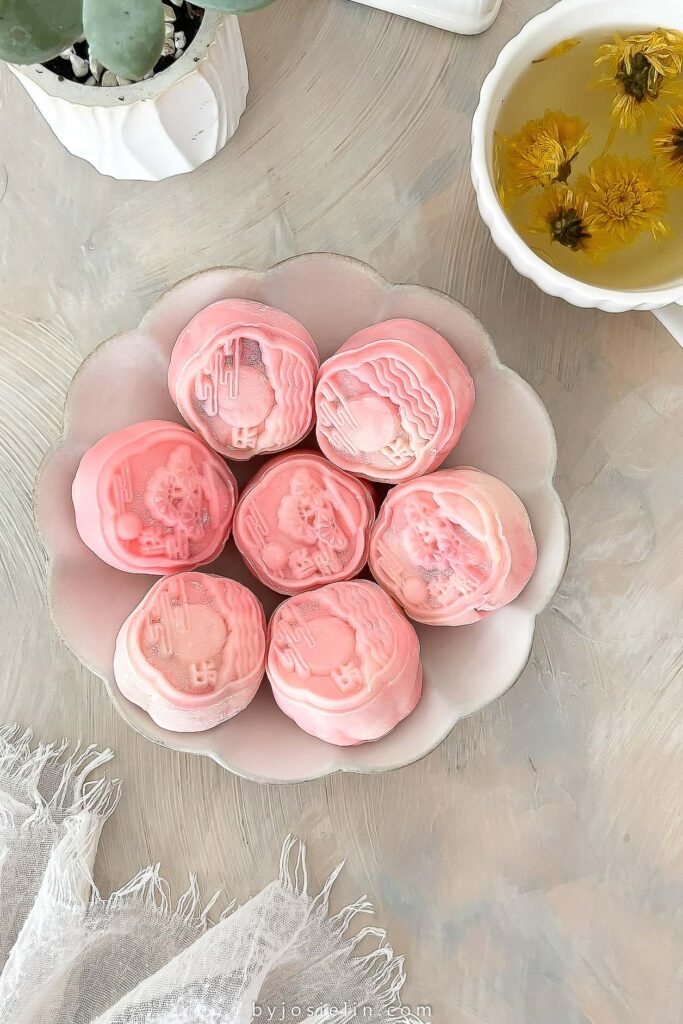 Strawberry Cheesecake Snow Mooncakes