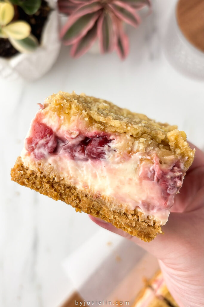 Strawberry Crumble Cheesecake Bars