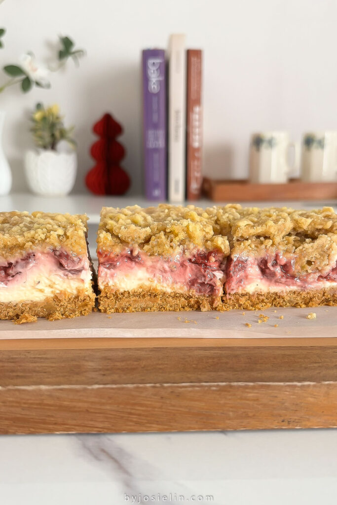 Strawberry Crumble Cheesecake Bars