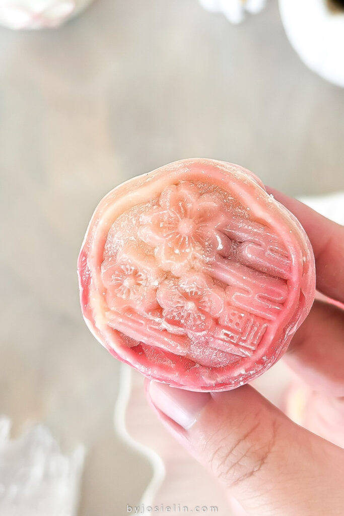 Strawberry Cheesecake Snow Mooncakes
